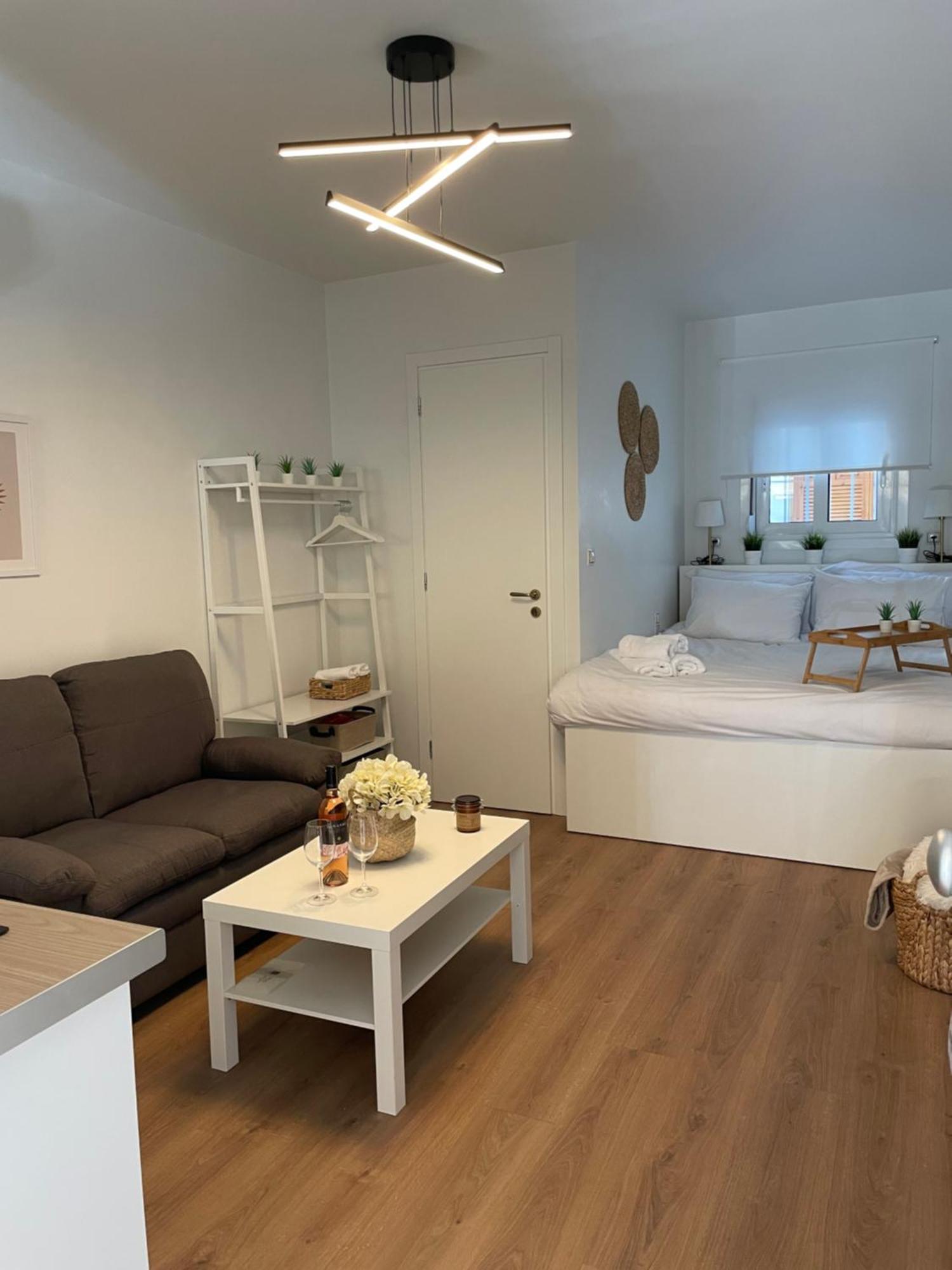 Persephone Stay Inn 埃莱夫西纳 外观 照片
